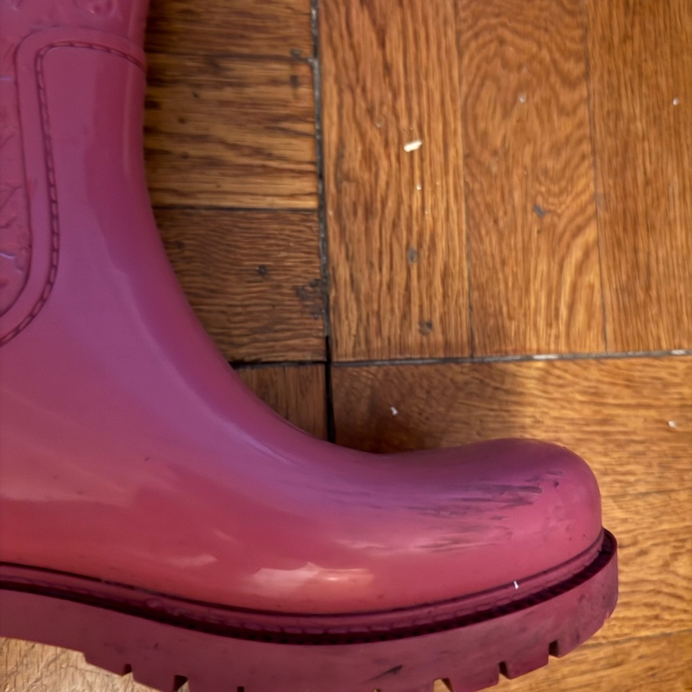 Authentic Louis Vuitton Women's Pink Rain Boots size 39 - Picture 3 of 7